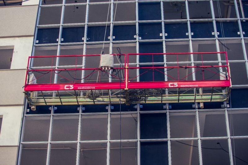 Como prevenir acidentes no canteiro de obras com o uso do Balancim Eltrico?